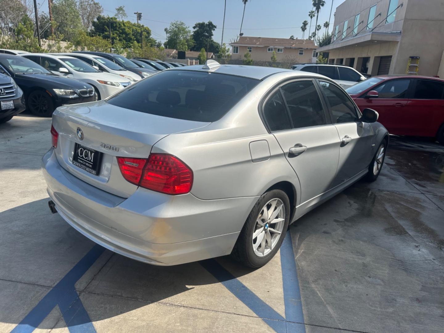 2010 Silver Metallic /Black BMW 3-Series 328i xDrive (WBAPK5C57AA) with an 3.0L L6 DOHC 24V engine, Automatic transmission, located at 30 S. Berkeley Avenue, Pasadena, CA, 91107, (626) 248-7567, 34.145447, -118.109398 - Photo#5